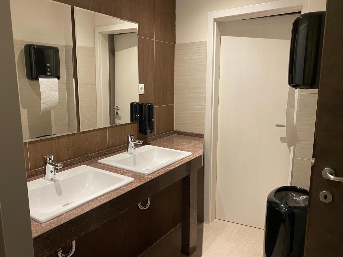 Hotel-Jakobslust Grünstadt Eksteriør billede